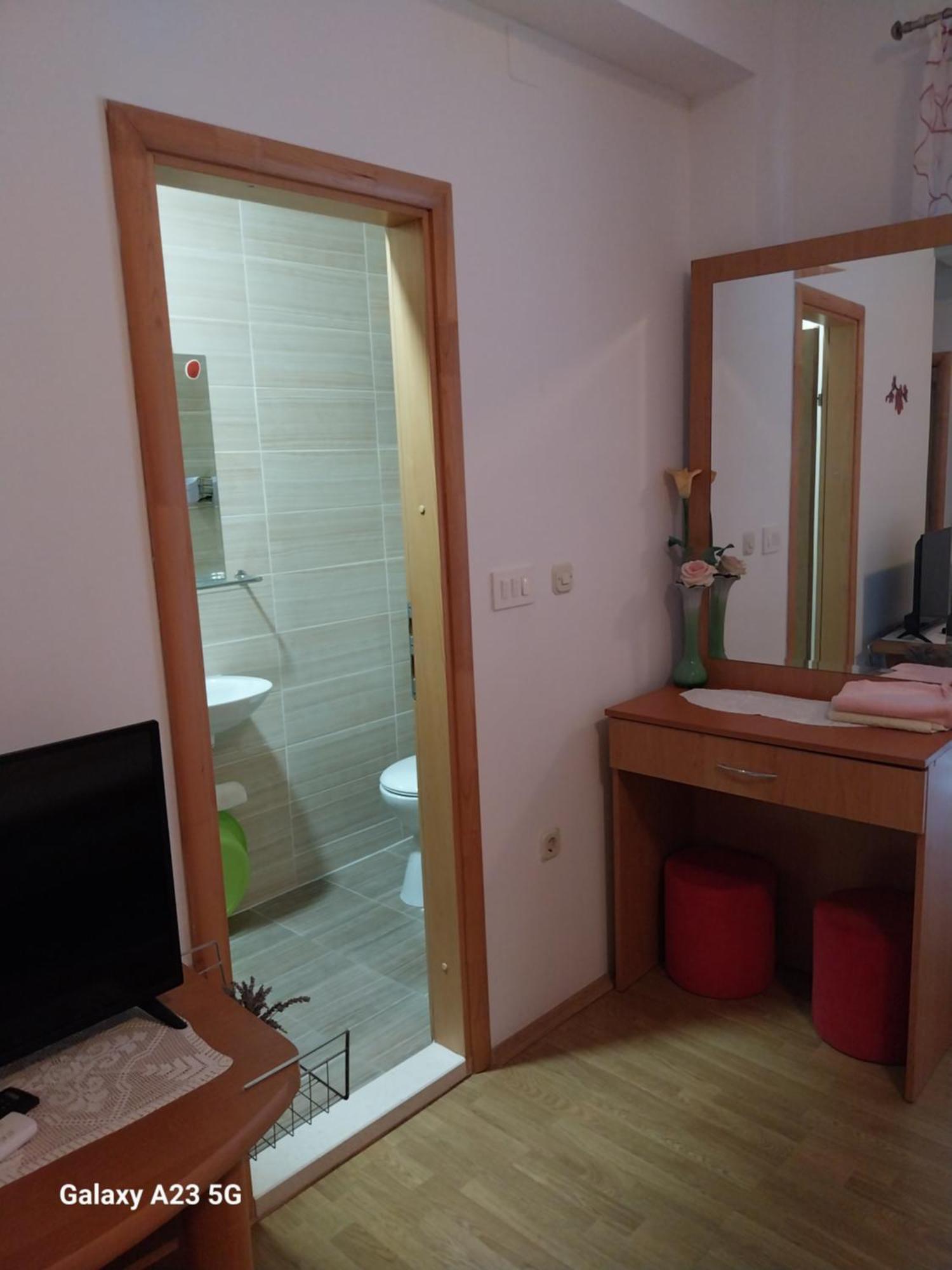 Apartmani Liberan Neum Extérieur photo
