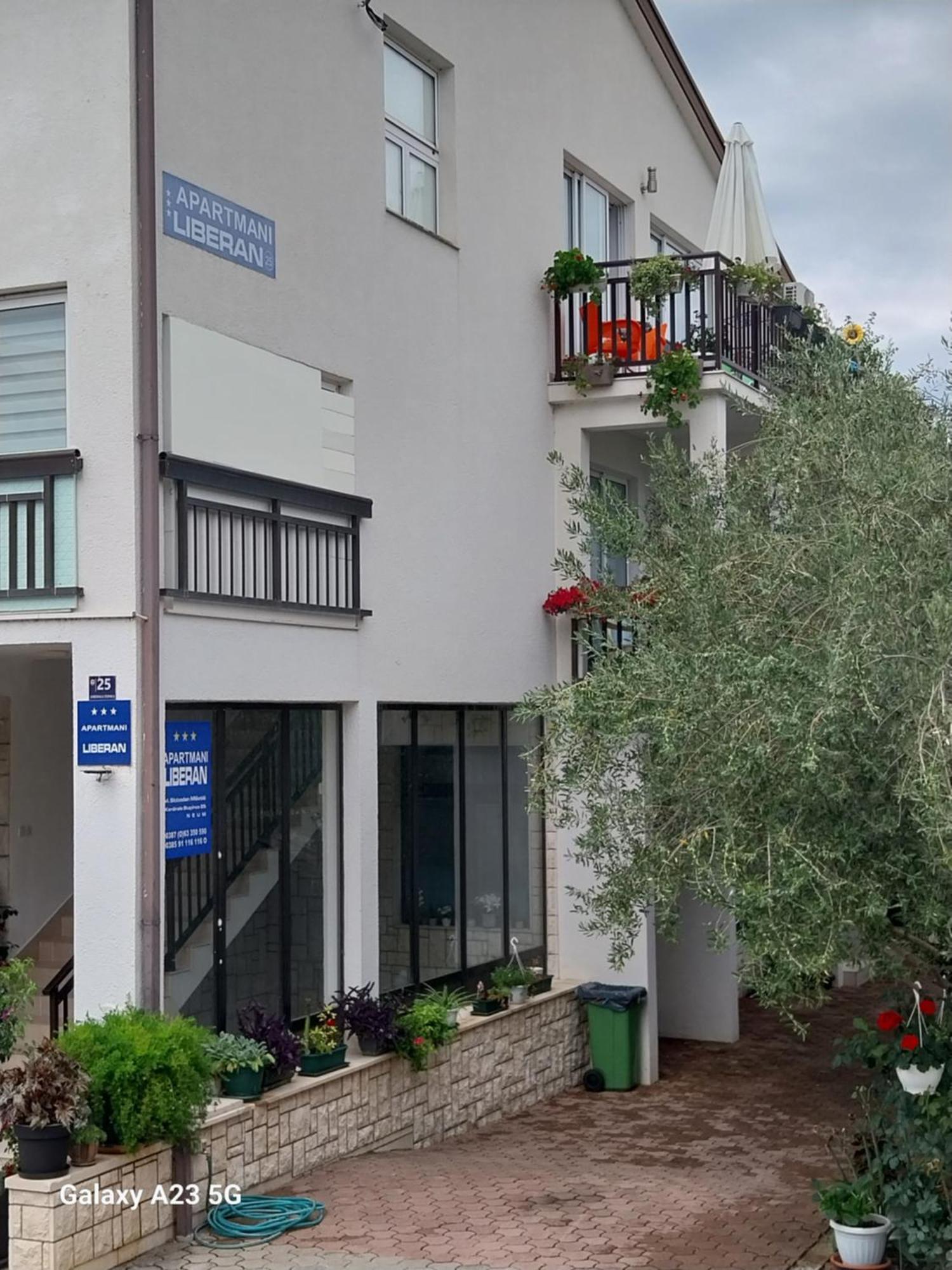 Apartmani Liberan Neum Extérieur photo